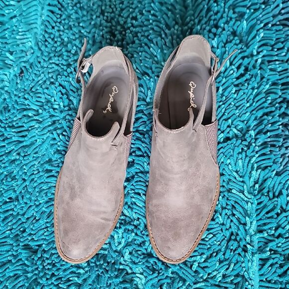 2/$20 Qupid Boots - Picture 2 of 9